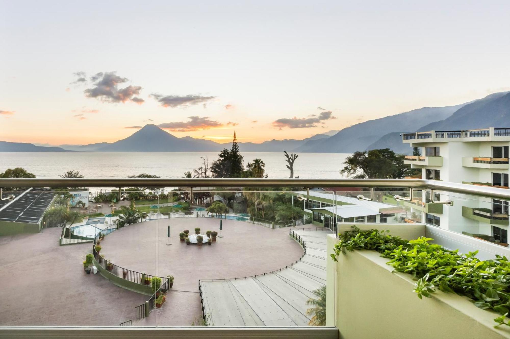 Porta Hotel Del Lago Panajachel Exterior foto